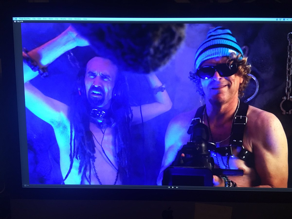 ilovesmooch's tweet photo. Dubbie Dre and Nappy shootin the action on #potluckwsmooch  . #weedy #cannabiscookingshow #weed #comedyshow https://t.co/fU62DMd4Y2