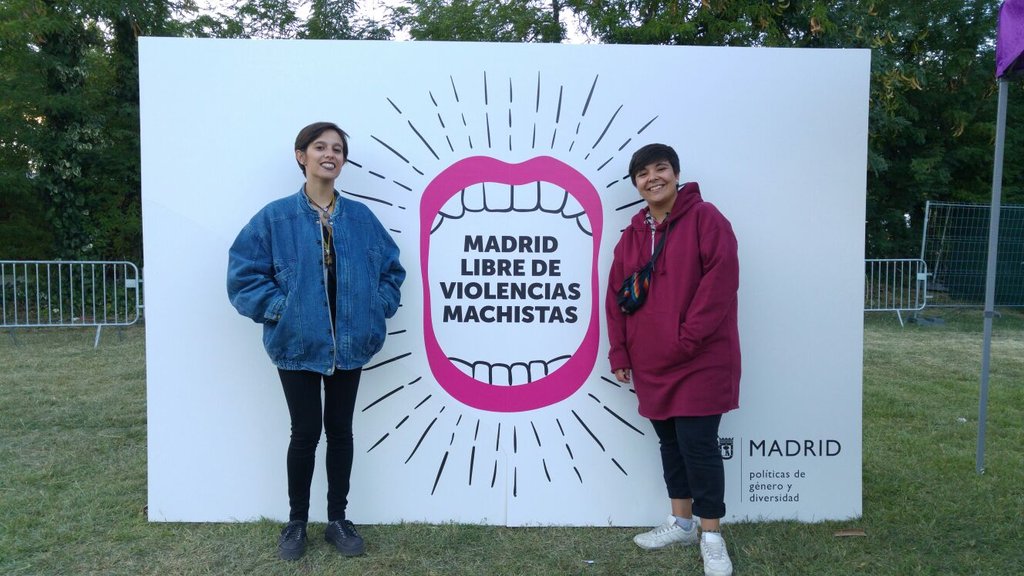 MadridIgualdad's tweet photo. en #DCode2017 @_roma02 y @mxxnrxlascxo sonríen para recordarnos que queremos ser libres en nuestra ciudad. #DCodeDiceNo #Noesno https://t.co/1DYW9aJpqF