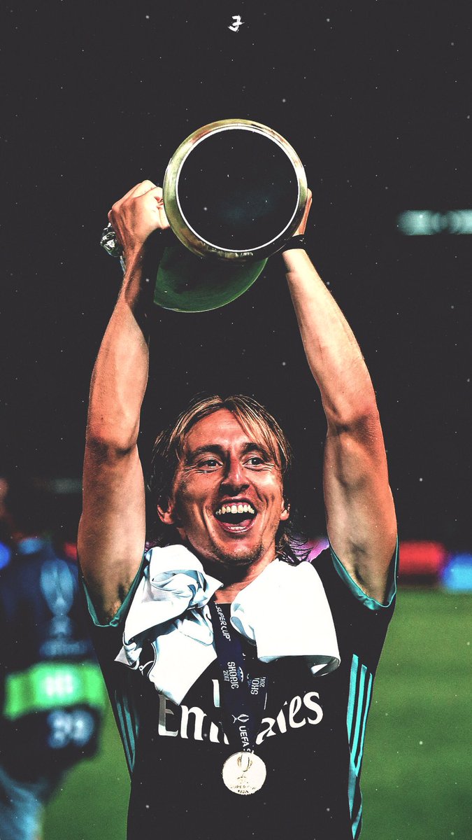 Love watching this Magician play. Happy Birthday Luka Modric. 