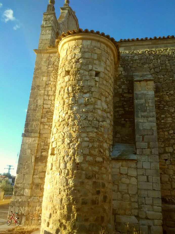 Tarde tocando en Mucientes! Nos encanta estar en este pueblo! 
#FolkloreCastellano <a href="/Mucientes_Muz/">Mucientes</a> <a href="/Dip_Va/">Diputación de Valladolid</a>