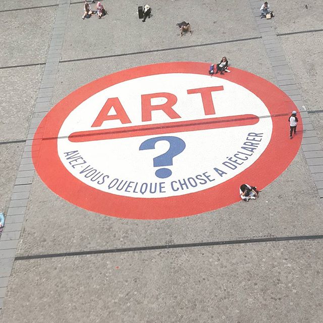 TweetArtOnAir's tweet image. Parvis de Beaubourg.

#artforthepeople #art #artisticstatement #streetart #statement #beaubourgmuseum #hervefischer 📷: @sarah_diligenti