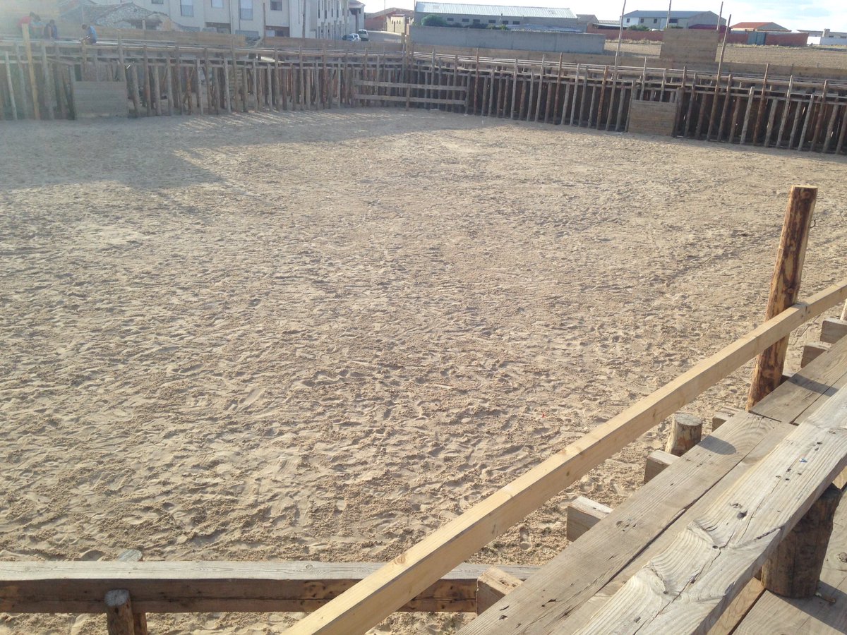 Preparada "La Empalizada" de Montemayor de Pililla para sus festejos Taurinos en tan singular marco: