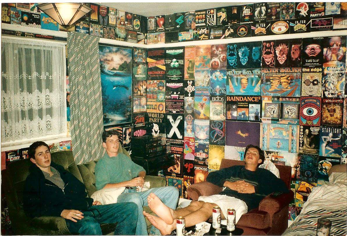 Retweet if your bedroom was covered in rave flyers