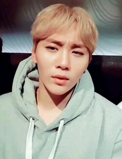 AnneAiad's tweet photo. TEM COMO NÃO AMAR?????
Spoiler:
Não tem como.
#SEVENTEEN #Seungkwan #carat #DivaBoo https://t.co/oTybDGs5sh