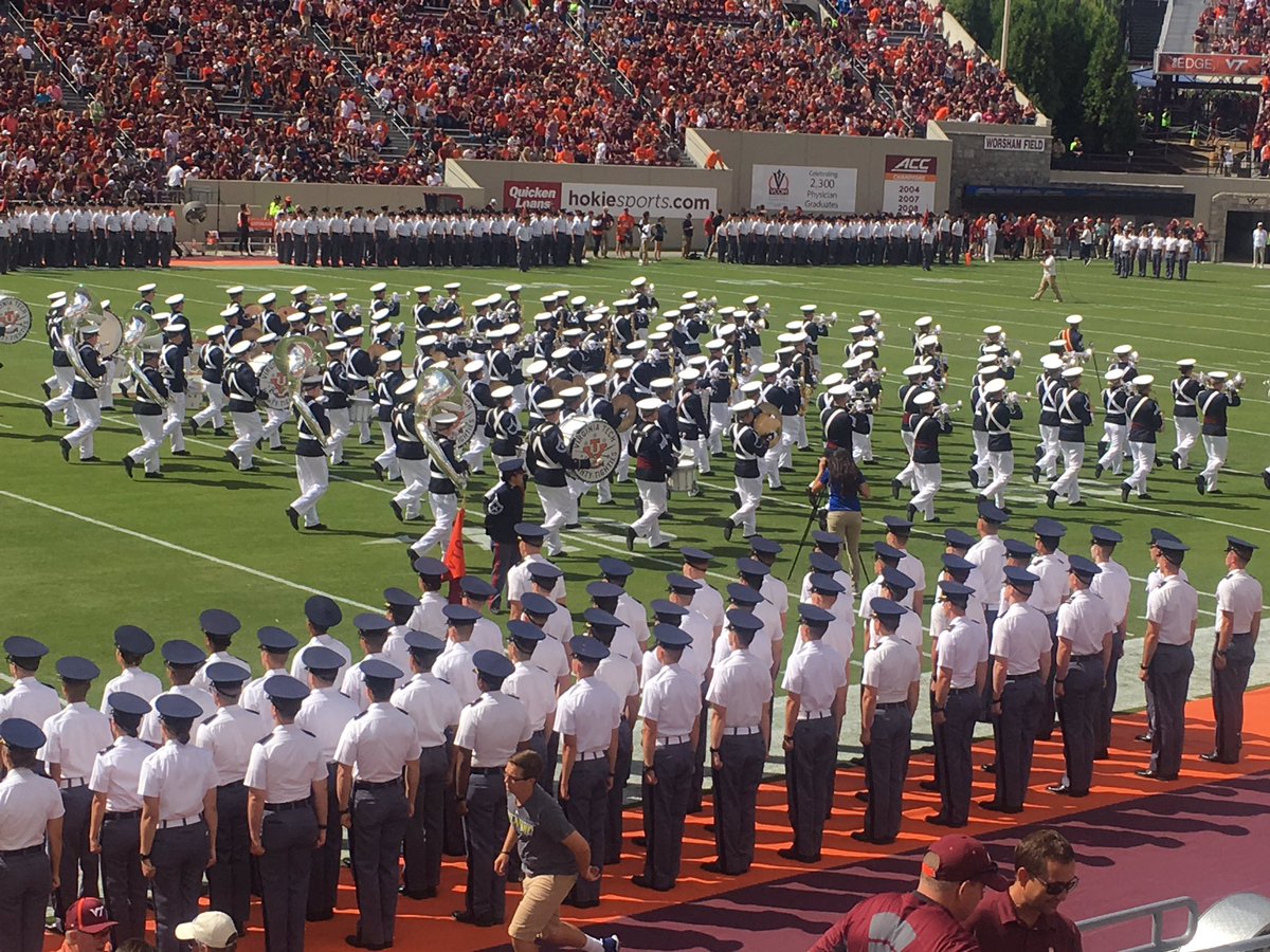 Jillthomas95's tweet photo. @MmeJMcDaniel @LNCharter One of these fine VT cadets is your @LNCharter alumni Liam Huddy!!!#HOKIES #VTcorp https://t.co/GU5ARDen9z
