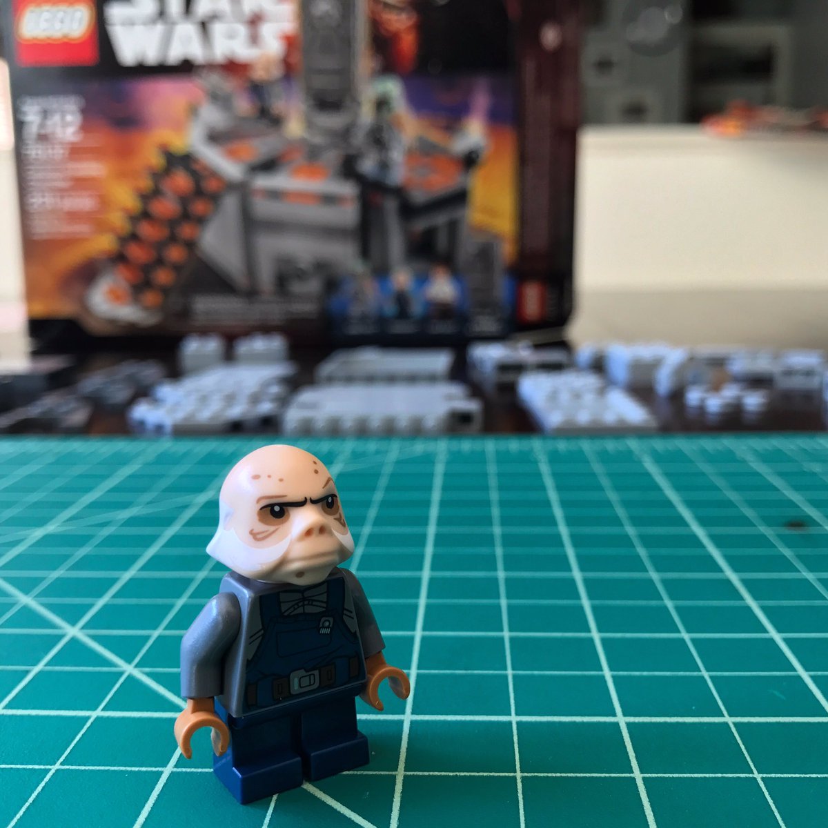 twojoeslegos's tweet photo. #SpotTheUgnaught #lego #StarWars https://t.co/5BDARhOZYe