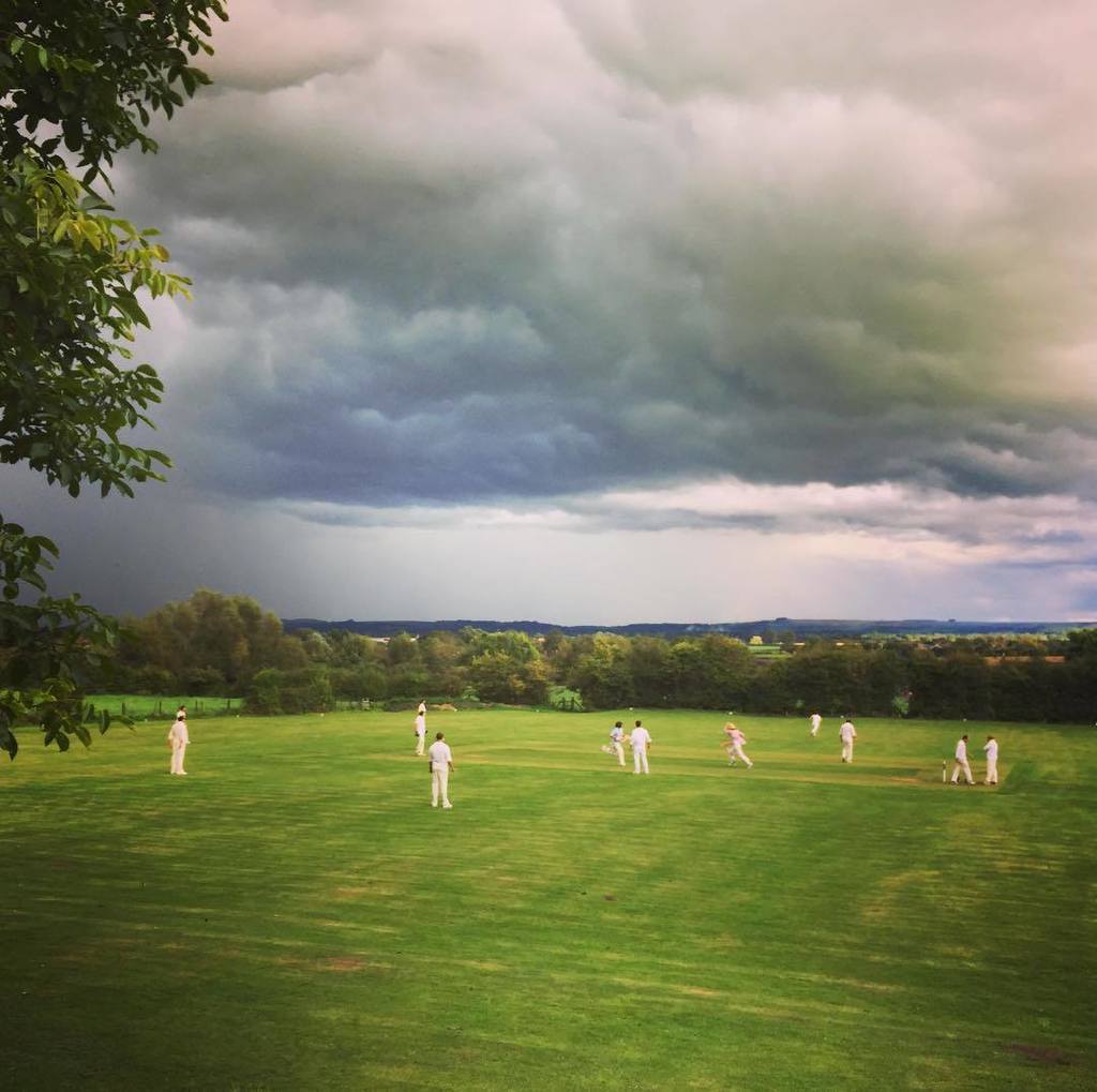jsw_travel's tweet photo. English cricket at its finest #nevermindtheweather #latesummer #noindiansummer #playon #villagecricket #wiltshirel… https://t.co/PCRgAuwQEm https://t.co/XEp6DEIZnf