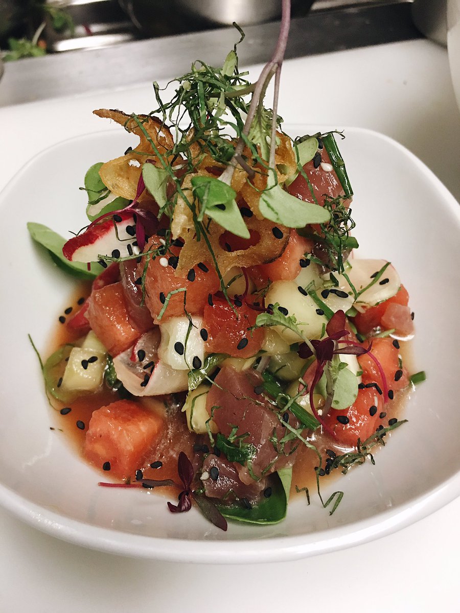 Tuna, 🍉 watermelon, and crisp taro chips. Oh so refreshing and clean!
