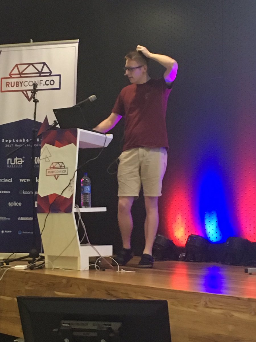 26 hours flight, one day of hurricanes, the pope and a lot of rain and @_zzak is fresh and talking about sinatra at #RubyConfCO <a href="/RubyConfCo/">RubyConf Colombia</a>