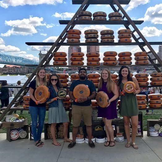 aadilicious's tweet photo. Say cheese...fest! #TheCheeseFest #Cincinnati https://t.co/aQQv4vq0xx https://t.co/98JVAxFqfI