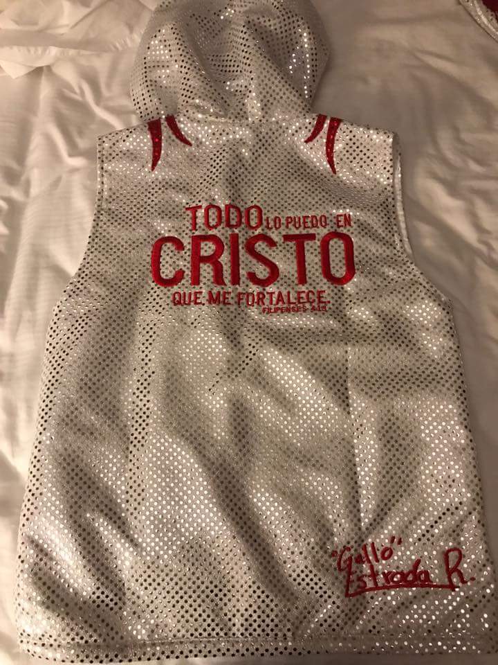 GalloEstradaOfi's tweet photo. Listo el traje para esta tarde, animo a ganar Dios primero. 

(Filipenses 4:13)

TODO LO PUEDO EN CRISTO QUE ME FORTALECE. https://t.co/yx30tzPZaa
