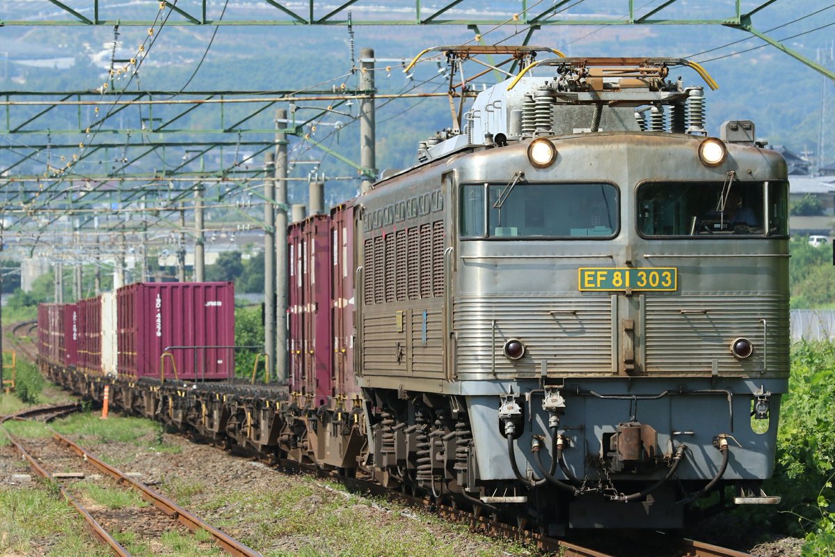 おおぎ Pa Twitter 8057列車 熊本行き 植木駅 貨物撮影をサボってる間に いつの間にか日曜も走るようになってたこちらに銀釜が入るということなので居残り 実は初めてとなる 植木駅での順光の銀釜を 新しいレンズで撮れて満足 ﾟ ﾟ