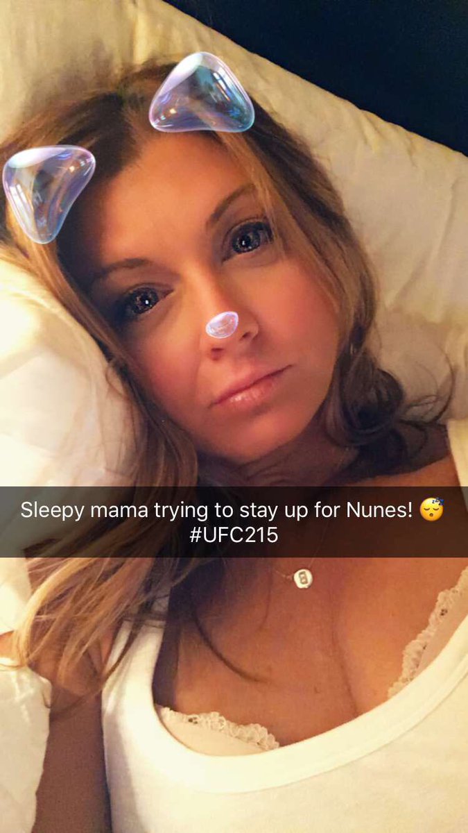 BridgetGoldfrit's tweet image. Mood. 😴 #ufc215 #2sons #energizerbunnies