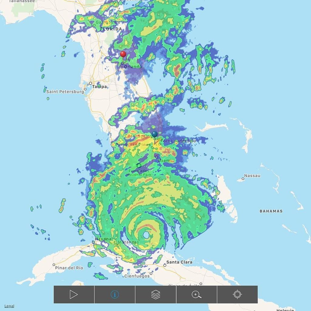 britfood's tweet image. She is getting closer. #irma  #hurricane #impacttest #hurricaneprep #hurricaneirma #calmbeforethestorm #irma2017 #… ift.tt/2xX0Bss