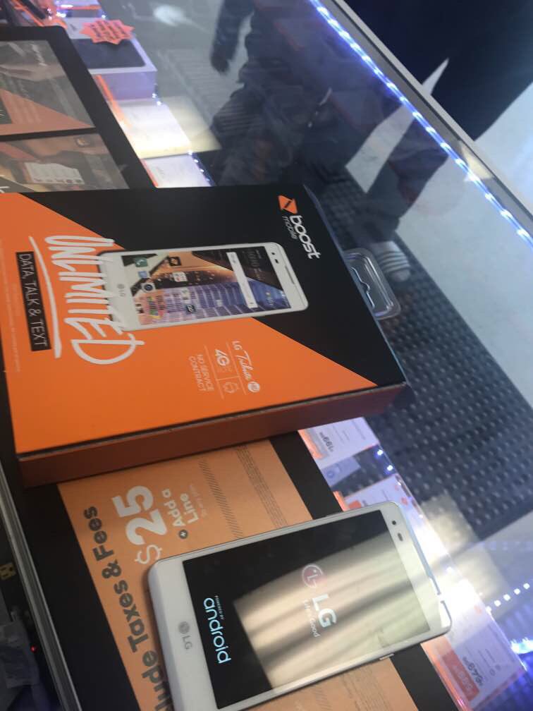 Leesburg_Boost's tweet photo. Mad with metro but happy with boost!!! Another for @Frederick_Boost @SPGmikeSPG @MikeWodzisz @Leesburg_Boost https://t.co/Gd8CSxNYR1