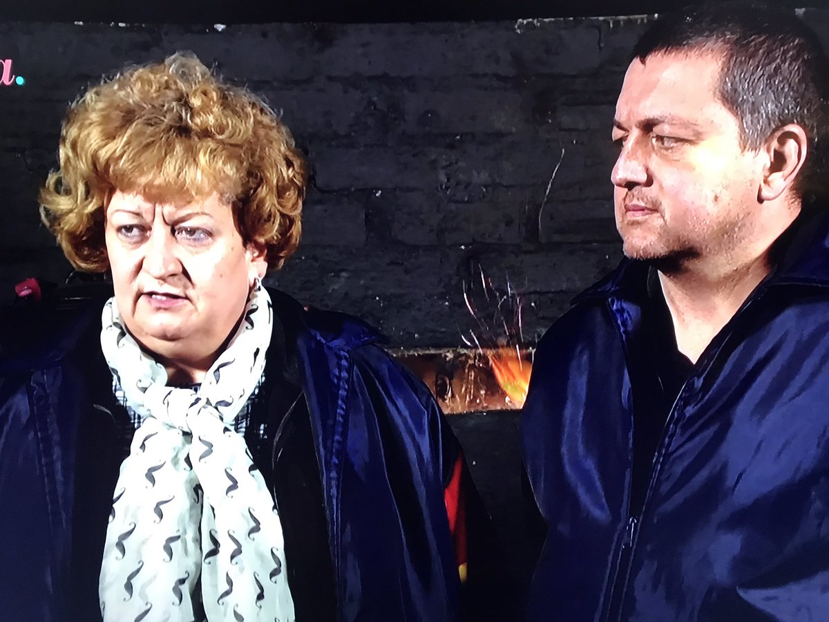 ReneOpperman's tweet photo. @casperrasper awesome om Giselle op 'kom ons braai' te spot! #yaaasss 🙈😜😂#meisiekykhoelykjouhare https://t.co/kwrEtfLVTN