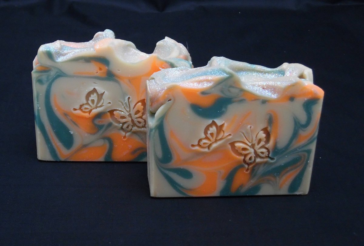 butterfliessoap's tweet image. Cucumber Melon Scented Soap, Artisan Handcrafted Cold Proces… etsy.me/2sYryNH #etsyfavorites #RefreshingSoap