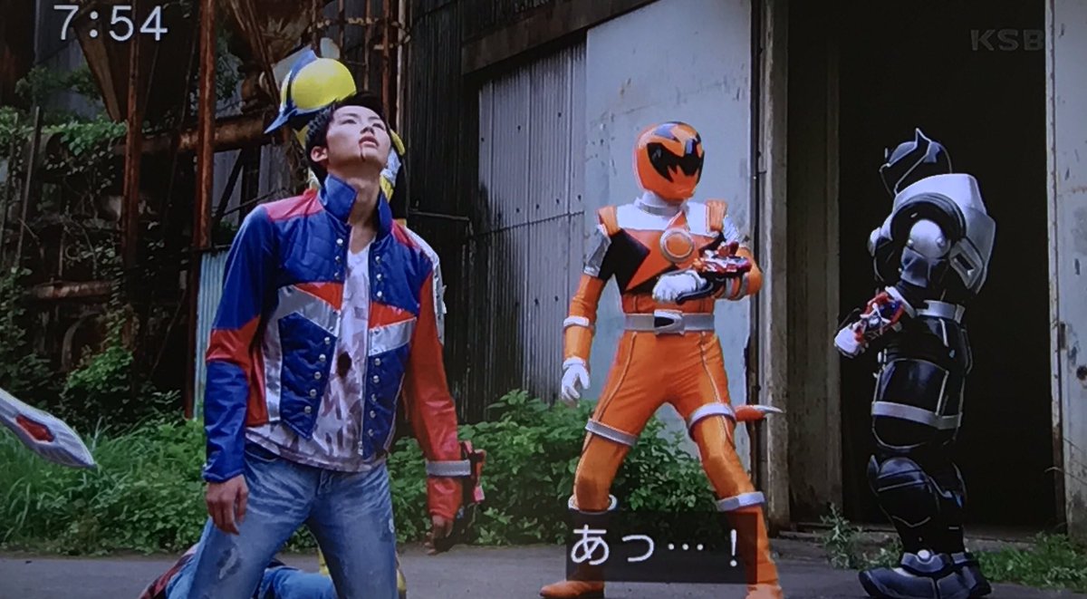 Heikayuuji ラッキーが倒れる瞬間 顔を覆ってショックを受けていた息子 今は元気にタマタマキューキューと踊っているので このedは神 スーパー戦隊 キュウレンジャー Nitiasa T Co Alvnlxtpp8 Twitter