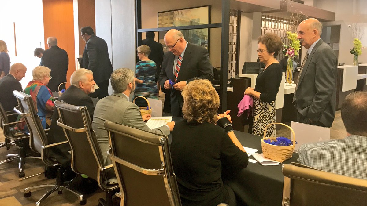 northparkpres's tweet photo. Check-in is underway for our Pinnacle Celebration! Here we go! #nppc150 #northpark #sesquicentennial 🎉 https://t.co/v28vLPyPDR