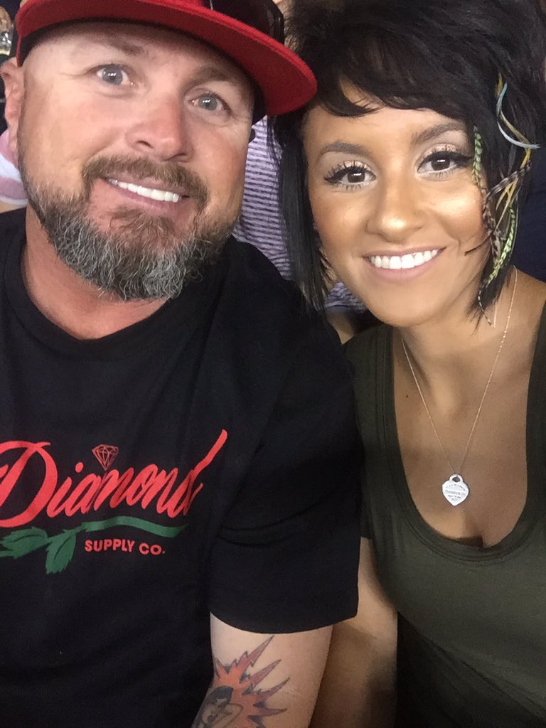 928Molly's tweet photo. #LetsGoDbacks ♥️⚾️ https://t.co/AG80CXPi4r