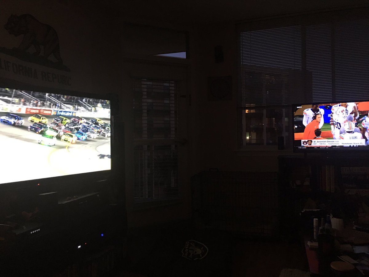 _brampersandon_'s tweet photo. Do @s_sheff13 and I win Saturday night? I feel like we win Saturday night. #2tvs #nascar #wareagle #NASCARonNBCSN https://t.co/DSbA9AtcPF