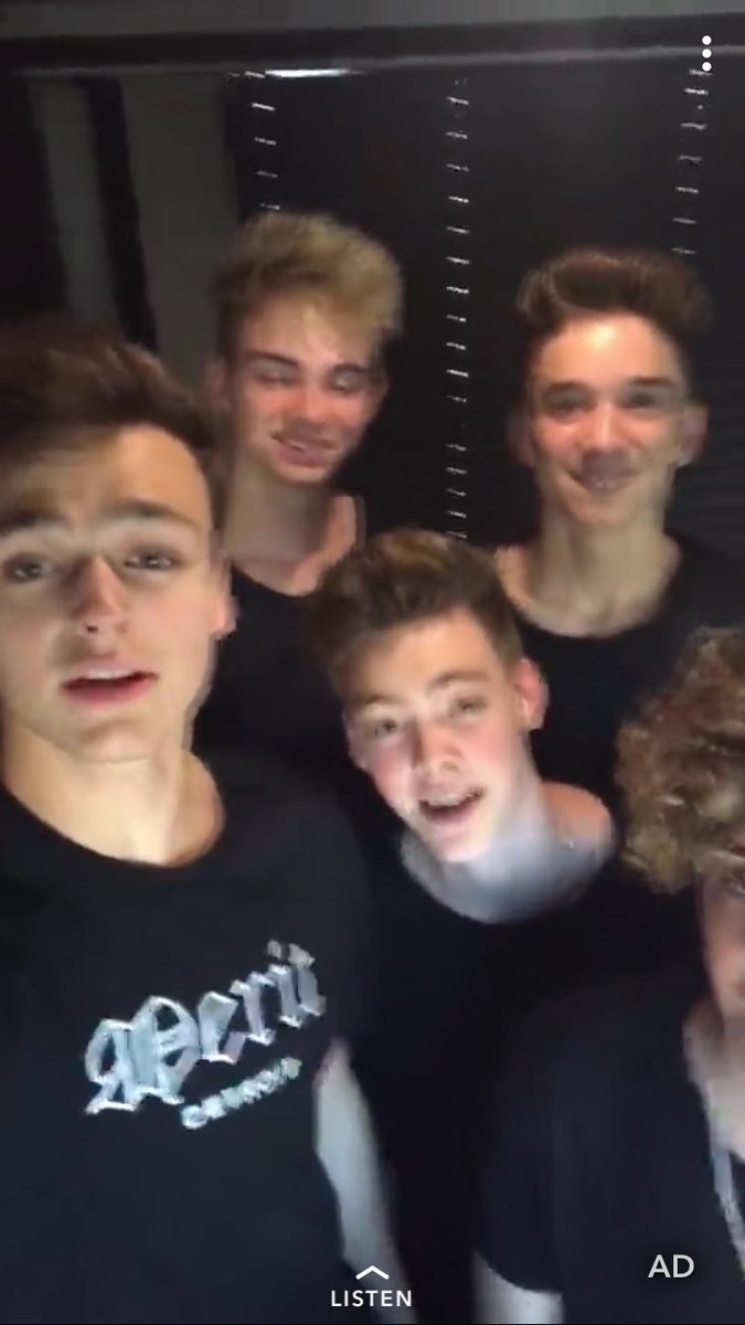joyfuljackavery's tweet photo. just saw an ad for wdw on snapchat, SO HAPPY FOR THEM😭 @whydontwemusic https://t.co/djmr96Vghl