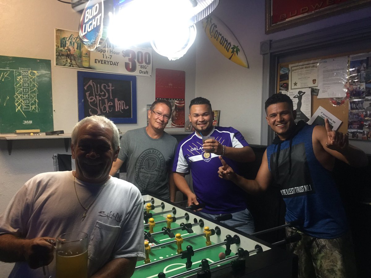 recklessintent8's tweet image. Fucking stupidity RT @ACrawfordWESH: Found a hurricane party in Cape Canaveral. @WESH