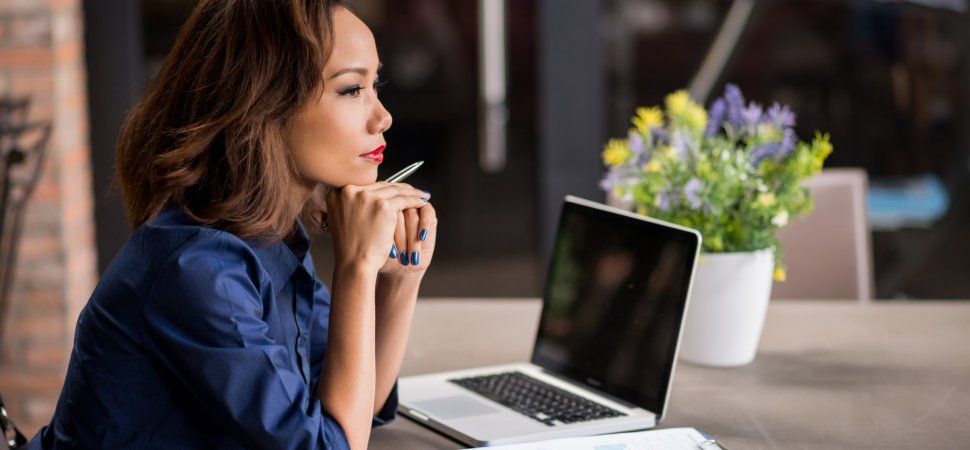 ClearViewCoach's tweet image. 9 Ways #Entrepreneurs Think Differently Than Employees buff.ly/2eVT74f Rock no. 4. Entrepreneurs think differently. #BusinessCoach