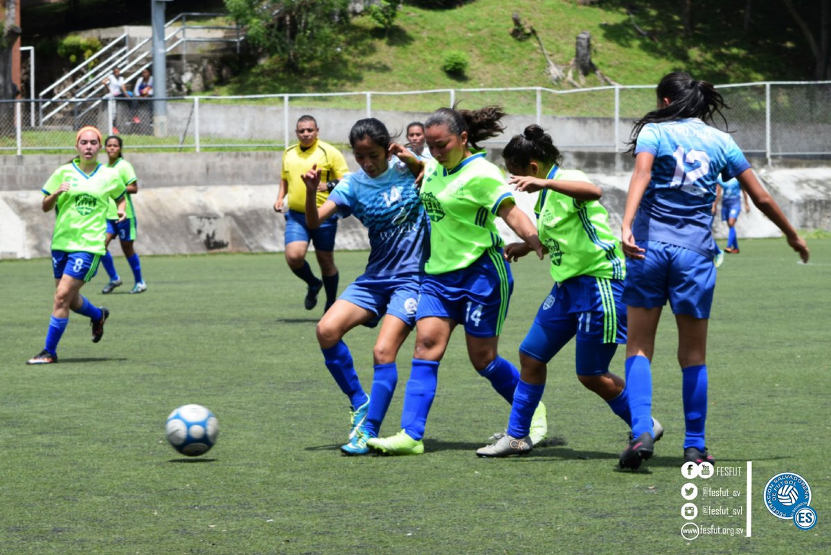 Mauricio0510's tweet photo. Hoy en el Torneo Femenino, #EscuelaMunicipaldeFútbolSantaTecla ganó 2-5 a @IMDER_SS, e #INSEM goleó por 4-0 a #Usulután. Vía @fesfut_sv https://t.co/S3wdT5nXh0