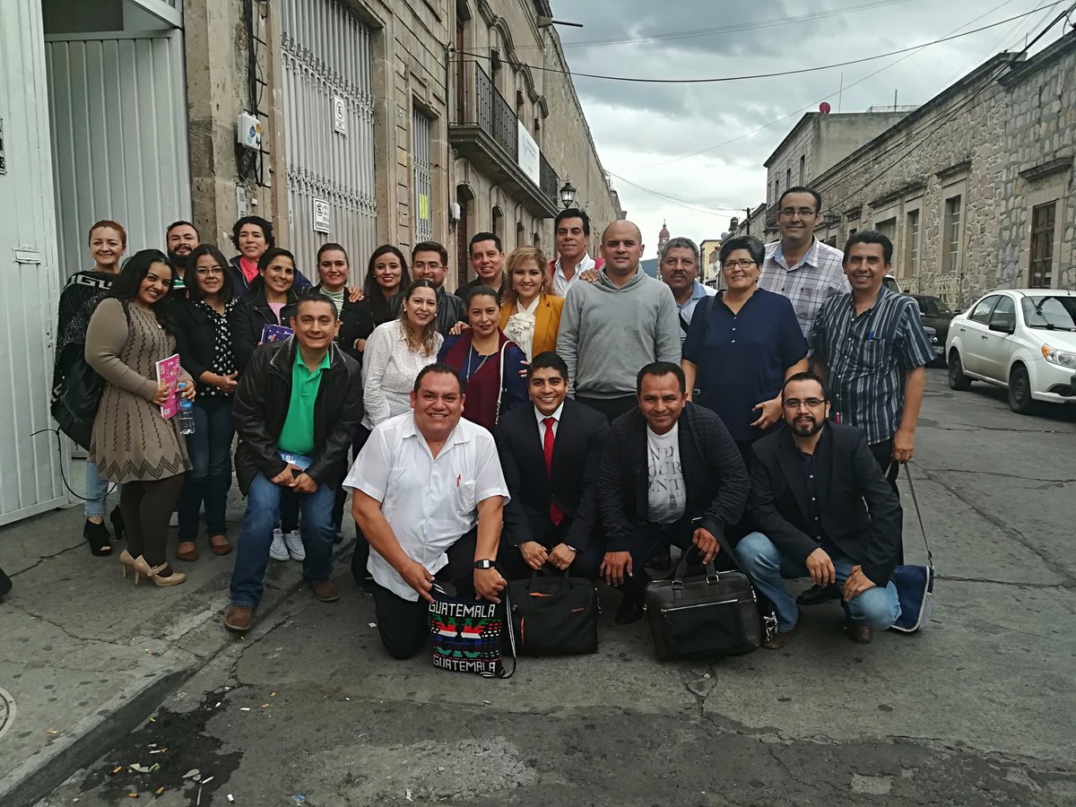 Ceugebd's tweet photo. Cerrando primer cuatrimestre de doctorado!!! Nuevos paradigmas en la gestión pública!! #cesijuc #grupogenial https://t.co/FcEPBpI8JN