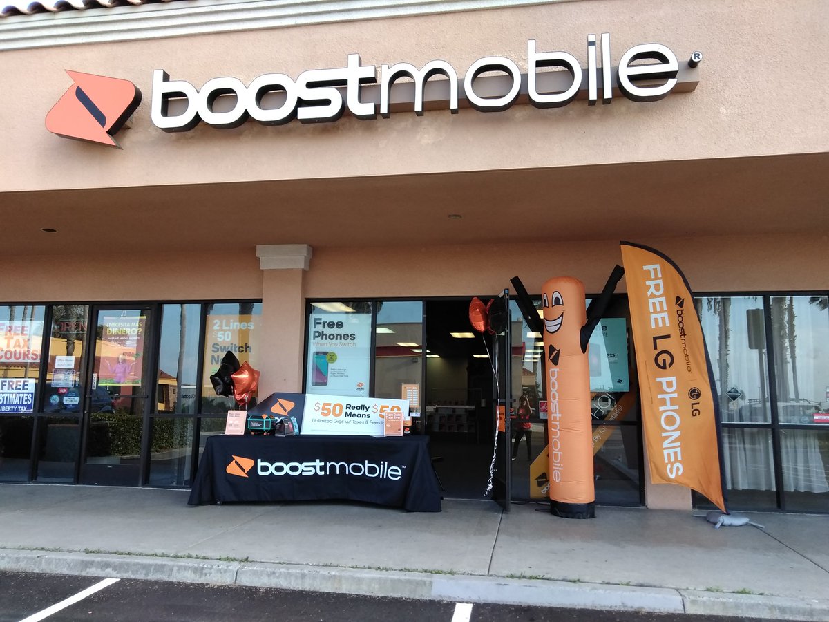 BoostMobile92's tweet image. Doing anything to drive business at Palm!🌴 @relizondospg @Alicia_SPG @Tim_AWI @egonzalez_AWI @AWI_Mike @Dk1team1dream #50means50