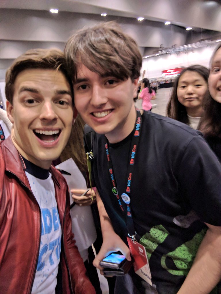 I need help: I'm looking for this Theorist at #VidconAUS! 
If you see him, let him know. 
If you're not here, retweet so he can contact me!