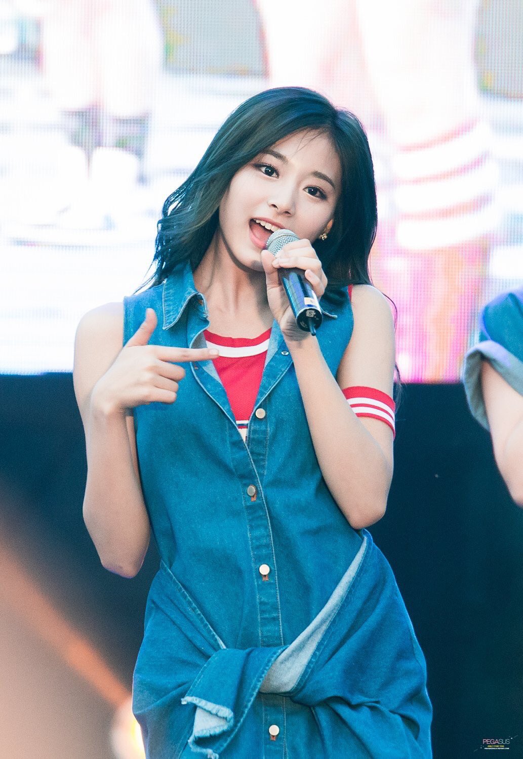 TWICE モモ🍑 (@TWICE77490723) / X