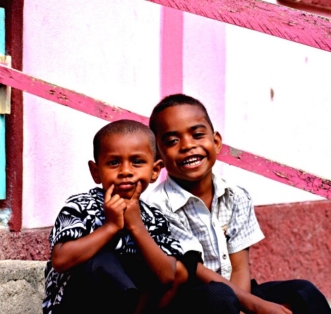 TourismFiji's tweet image. Say bula to the locals! These cuties are from the Soso Village on Naviti Island. 
#Fiji #FijiNow [I/G: @j.brettd]
