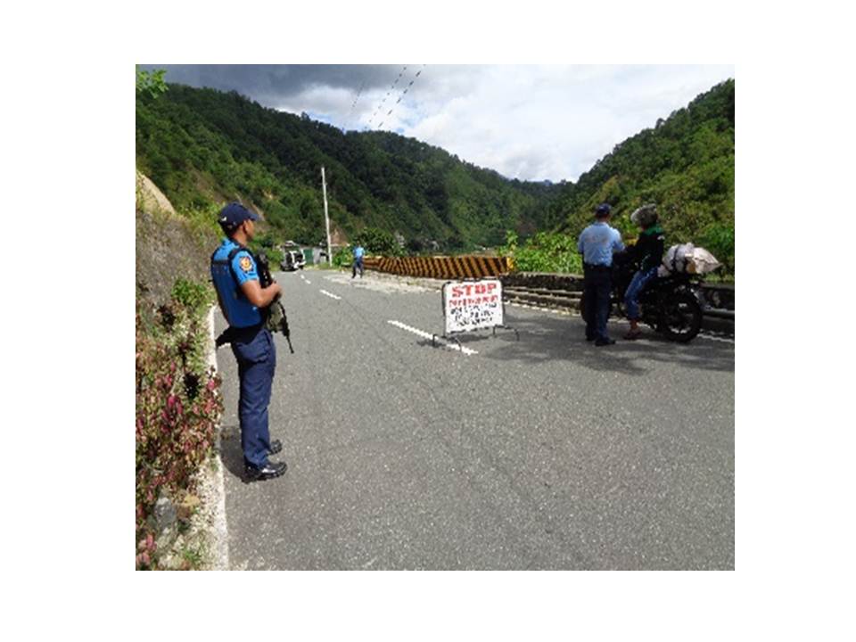 PNPBontoc's tweet image. #BorderCheckpoint@SitioFikoko,Samoki,Bontoc to dissuade  transport of any illegal drugs in AOR
@PNPMtProvince @RDPROCordillera @ProcorRpcrd