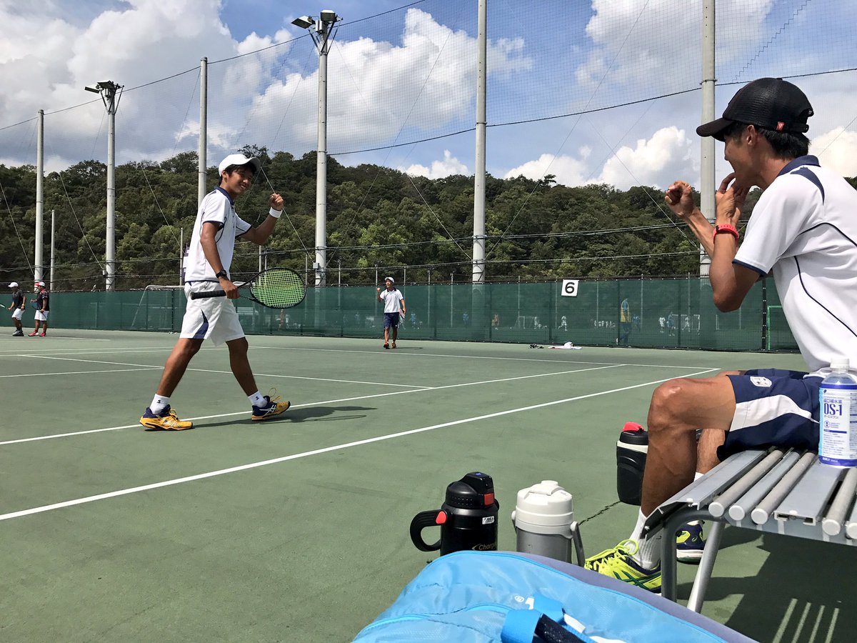 関学スポーツ編集部 En Twitter 庭球部男子 平成２９年度関西大学対抗テニスリーグ戦 於 関西学院大学第４フィールドテニス コート ２部 最終戦 対大体大 ダブルス 試合終了 ｄ３浮田 法４ 山本 人３ ６ー１ ６ー２