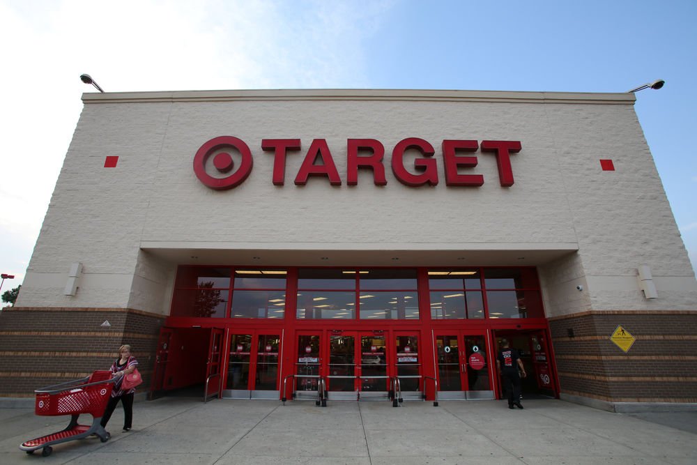 parents's tweet photo. Target's Trade In Program Helps You Recycle Your Baby's Car Seat (And Get Another For Less!) https://t.co/lNsEKUMUnD https://t.co/qYMb7MxFkq