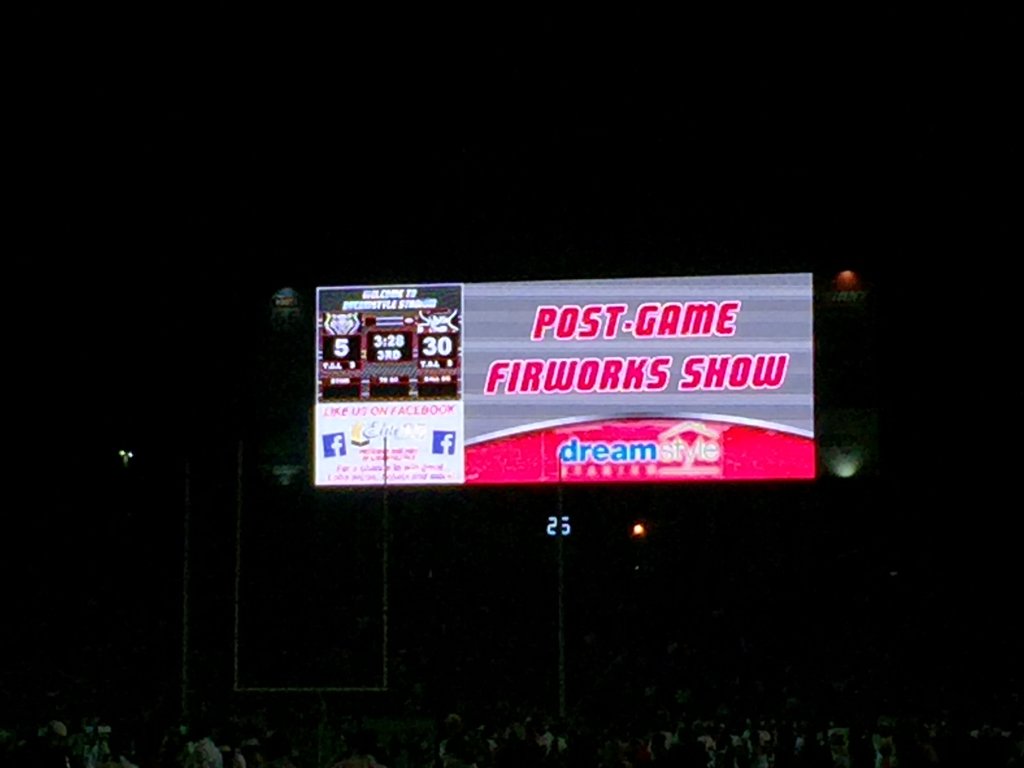 awarnergarrett's tweet photo. Apparently the #Loobs can’t spell Fireworks. https://t.co/EZqnggA617