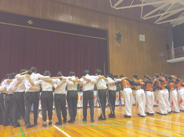 RiseInfinity's tweet photo. 9月9日の文化祭をもって、
私たち INFINITY RISE⚡︎ は
摂津高校ダンス部を引退しました💃
入部から引退までこの2２人でできたのはこれまで支え、応援してくれた方のおかげです💫💫

ほんとうにありがとうございました💐 https://t.co/fVT69tq1tn