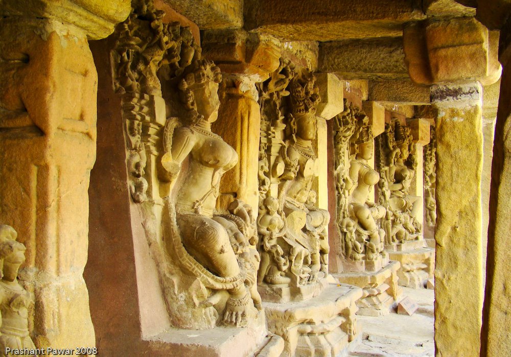 One temple of this tradition which deserves particular attention is Chausath (64) Yogini Temple at Bhedaghat. Amazing craftsmanship!