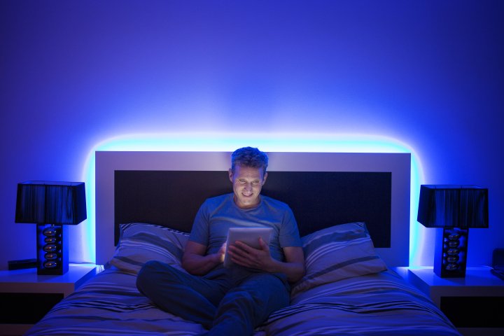FortuneMagazine's tweet photo. 3 things to do before bed that will energize you the next day https://t.co/ar69Wz6qV9 https://t.co/E8g1l0AvBz