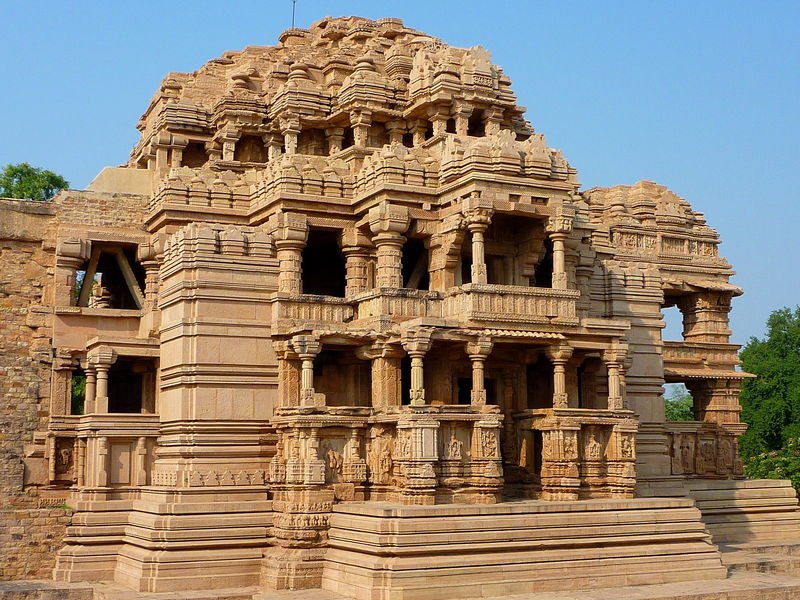 ...later on Kachhapghata rulers it witnessed impressive temples on ambitious scale such as Sas Bahu temple and Teli Ka Mandir at Gwalior.