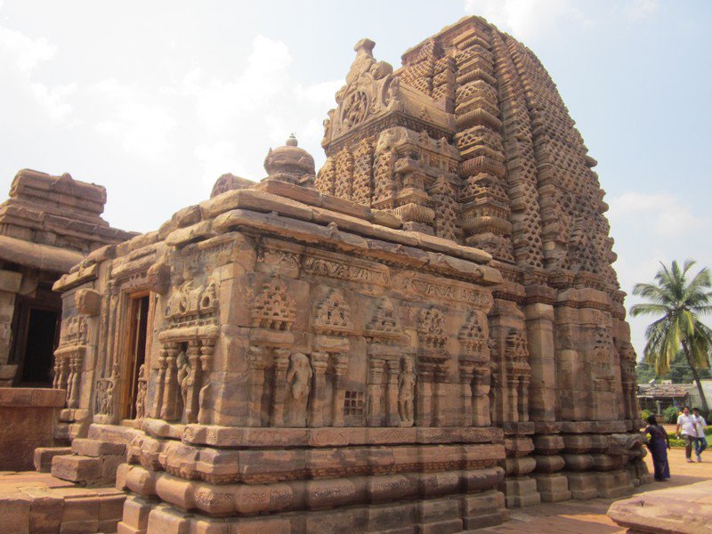 15) KARNATA NAGARA: It is at early chalukya sites like Aihole, Badami and Patadakal at Karnataka that north finally meets south.