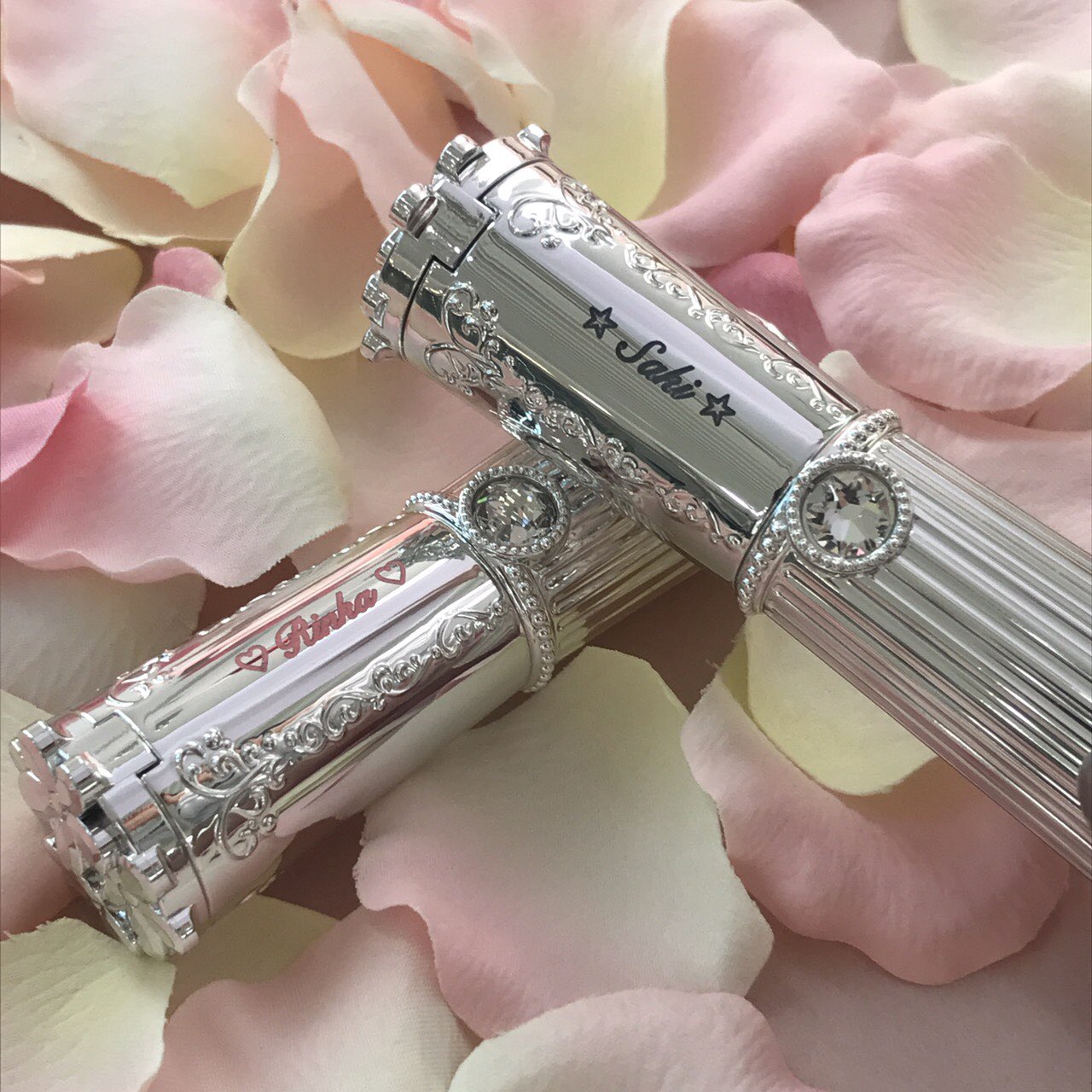 توییتر Perfumerie Sukiya در توییتر 拡散希望 大切な方へのプレゼントや ご自分へのご褒美に特別な一本を ジルスチュアートのエングレイビング 刻印 サービスが9月15 金 16 土 17 日 の三日間 スキヤエスパル店で 詳しくは T Co 5ahsbl1ddq توییتر Perfumerie Sukiya در توییتر 拡散希望 大切な方へのプレゼントや ご自分へのご褒美に特別な一本を ジルスチュアートのエングレイビング 刻印 サービスが9月15 金 16 土 17 日 の三日間 スキヤエスパル店で 詳しくは T Co 5ahsbl1ddq