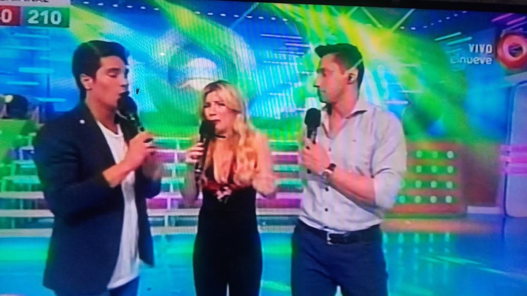 maribrune2014's tweet photo. Esto Fue... #CombateDice
Mañana mucho más a partir a las 20 vs x el 9.. junto a ellos @laufer4 @juani_martinez @TitoSperanza8 😎👊👊 https://t.co/40SvFY4Yr0