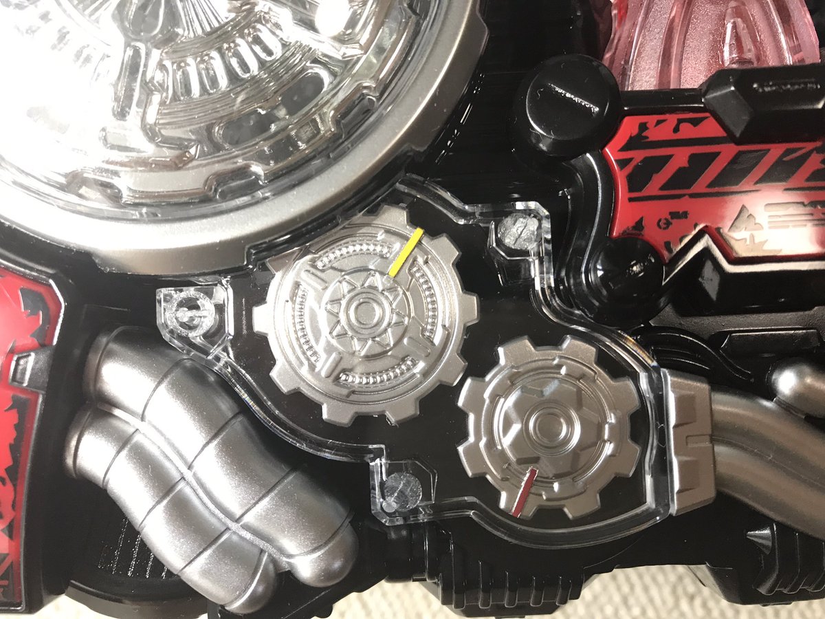 ビルドドライバー塗装完成しました。レバーとシルバー部分の塗装しま