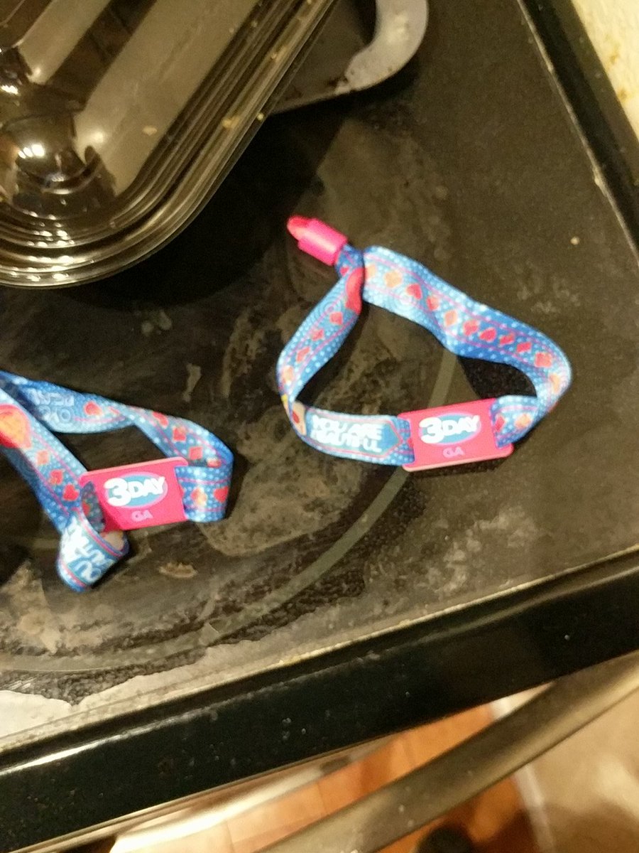 Jaddafi's tweet image. Got my wristbands #lifeisbeautifulfestival