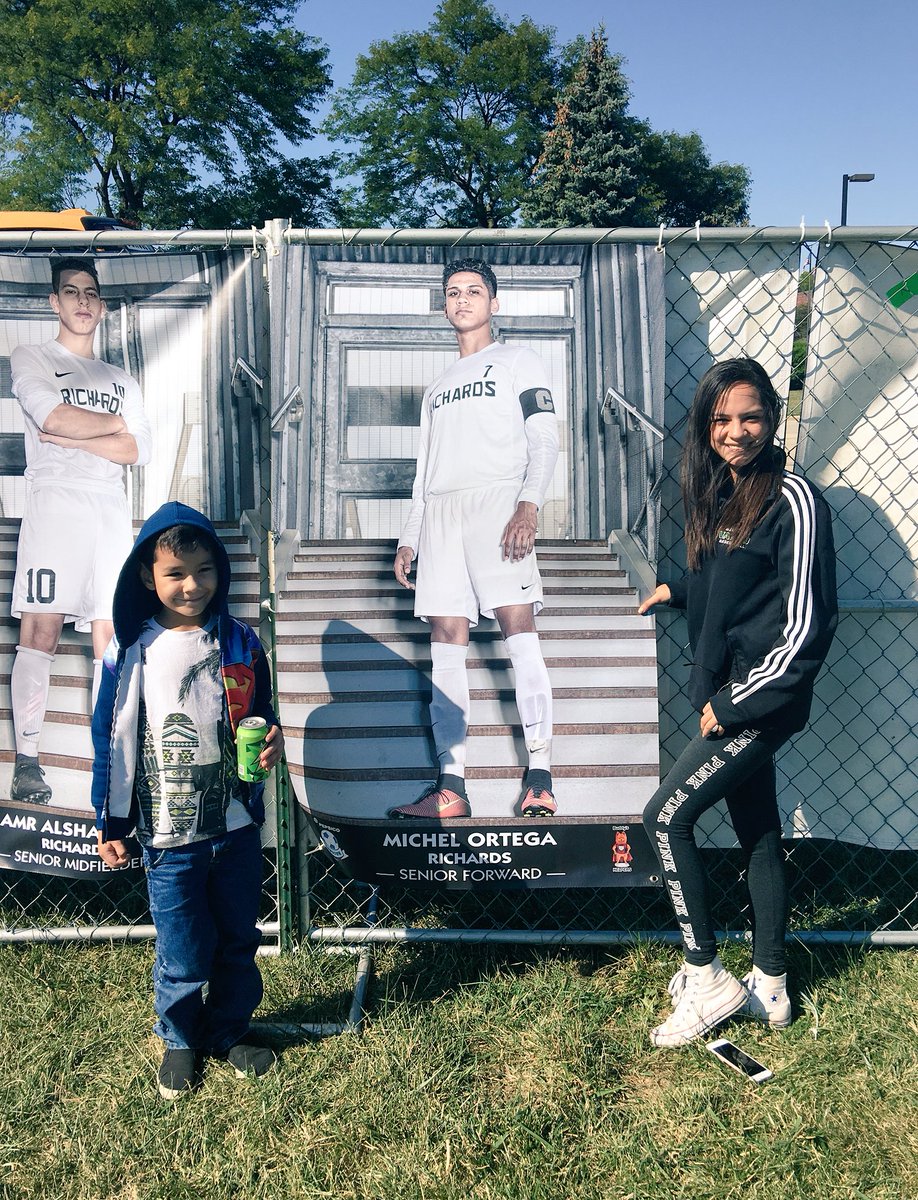 mikeortega797's tweet photo. Set a good example for the younger ones #PepsiCoShowdown #WhoIPlayFor https://t.co/ZSbWl53hsZ