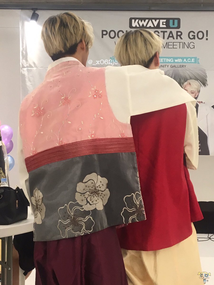 ACE_Spain's tweet photo. [FOTS] Imágenes del #KWAVEU fanmeeting por los 100 días desde en debut.
Cr.owners
🎩MAD🎩 https://t.co/ehYFRZHUBE