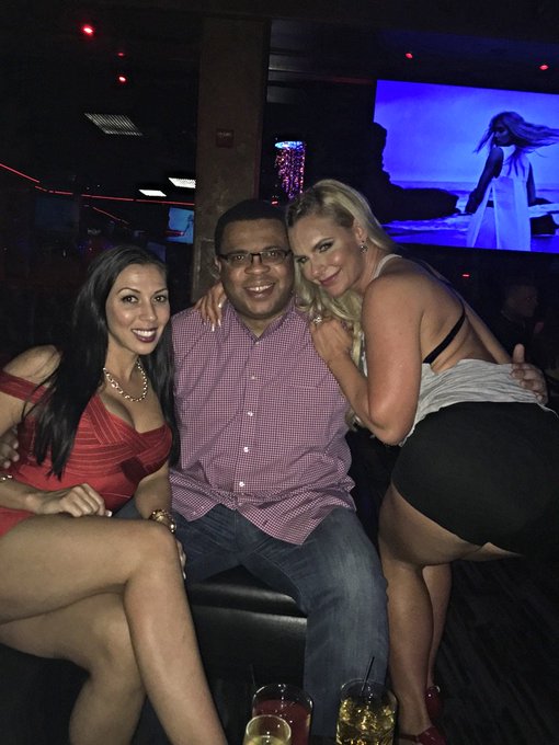 Having a great night @legendsroom with @footlngbankroll &amp; @rachelstarrxxx https://t.co/5LxhXcrFHD<a class="tags" target="_blank" title="On Twitter" href="/?out=eyJ0eXAiOiJKV1QiLCJhbGciOiJIUzUxMiJ9.eyJpYXQiOjE3MTkzOTM4ODgsImlzcyI6InR3cG9ybnN0YXJzLmNvbSIsIm5iZiI6MTcxOTM5Mzg4OCwiZXhwIjoxNzUwOTI5ODg4LCJyZWRpcmVjdF91cmwiOiJodHRwczovL3R3aXR0ZXIuY29tL2xlZ2VuZHNyb29tIn0.jmeEA69auriRS40Uq5WTfCU2ZGWhypm5GPhvc3KvdNHw4_KhV3TAL-4GH-ky_Q5rjcSwZbjZ3HnjFuZtHxiCIA">@legendsroom</a><a class="tags" target="_blank" title="On Twitter" href="/?out=eyJ0eXAiOiJKV1QiLCJhbGciOiJIUzUxMiJ9.eyJpYXQiOjE3MTkzOTM4ODgsImlzcyI6InR3cG9ybnN0YXJzLmNvbSIsIm5iZiI6MTcxOTM5Mzg4OCwiZXhwIjoxNzUwOTI5ODg4LCJyZWRpcmVjdF91cmwiOiJodHRwczovL3R3aXR0ZXIuY29tL2Zvb3RsbmdiYW5rcm9sbCJ9.7zINC5dC9CSnYOuYNryvYS7ej4x-h_UHze4Q0ljhttogBSbJeQTxs3fcUCeHMQnF2nU3SVhf3L2W9mIJOUPuPQ">@footlngbankroll</a><a href="/tag/prettyawesome"class="tags"><span>#prettyawesome</span></a><a href="/tag/zzrookiecard"class="tags"><span>#zzrookiecard</span></a><a href="/tag/only2monthsin"class="tags"><span>#only2monthsin</span></a>